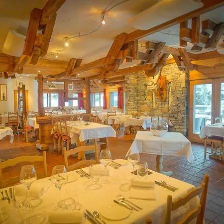 Mont Rouge 3* 넨다즈